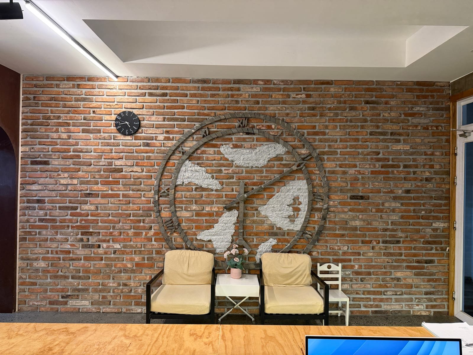 BEA Academy — Lobi ve resepsiyon