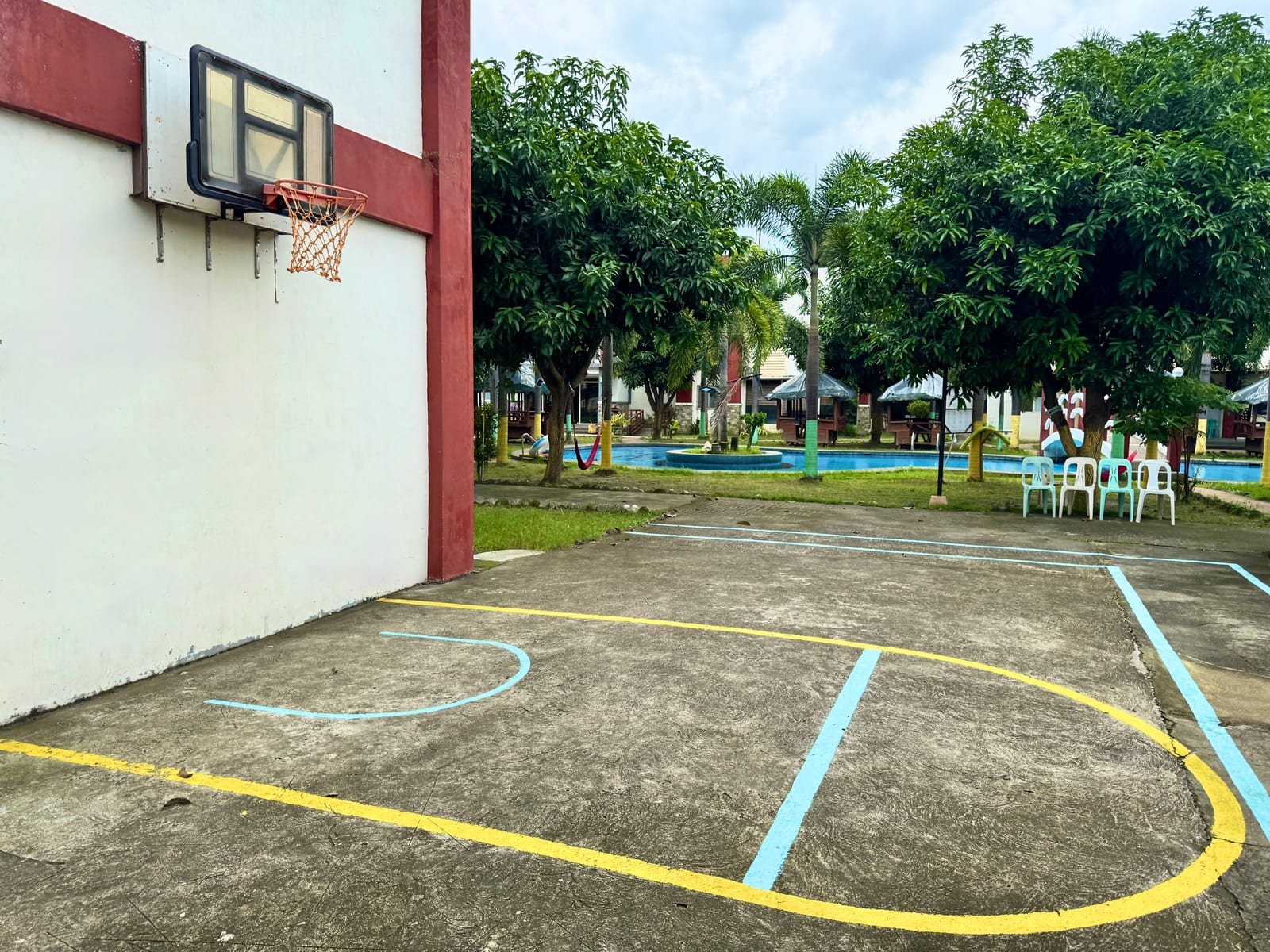 HANA Academy — Tesisler