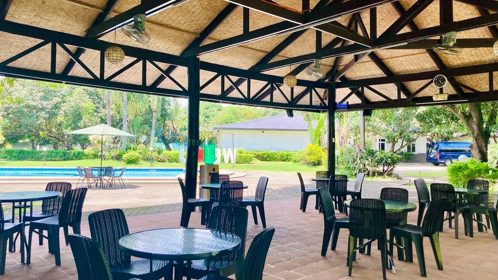 WE Academy — Cafeteria